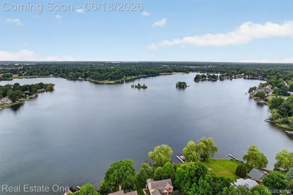 475 Court Lane Oceola Township MI 48843
