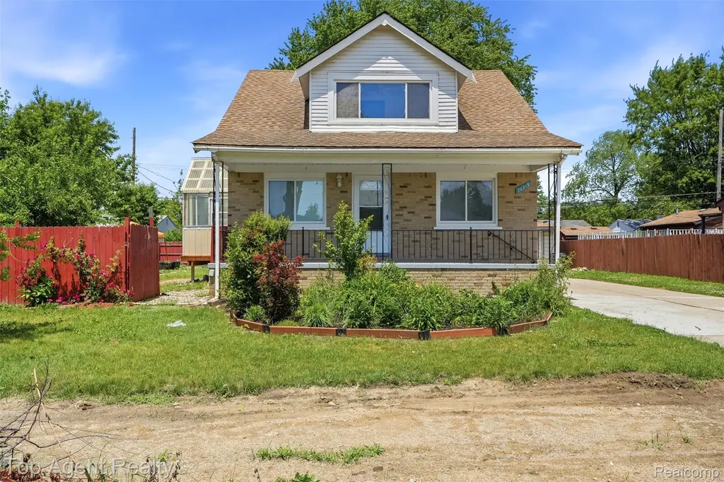 20219 Nicke Street Clinton Charter Township MI 48035