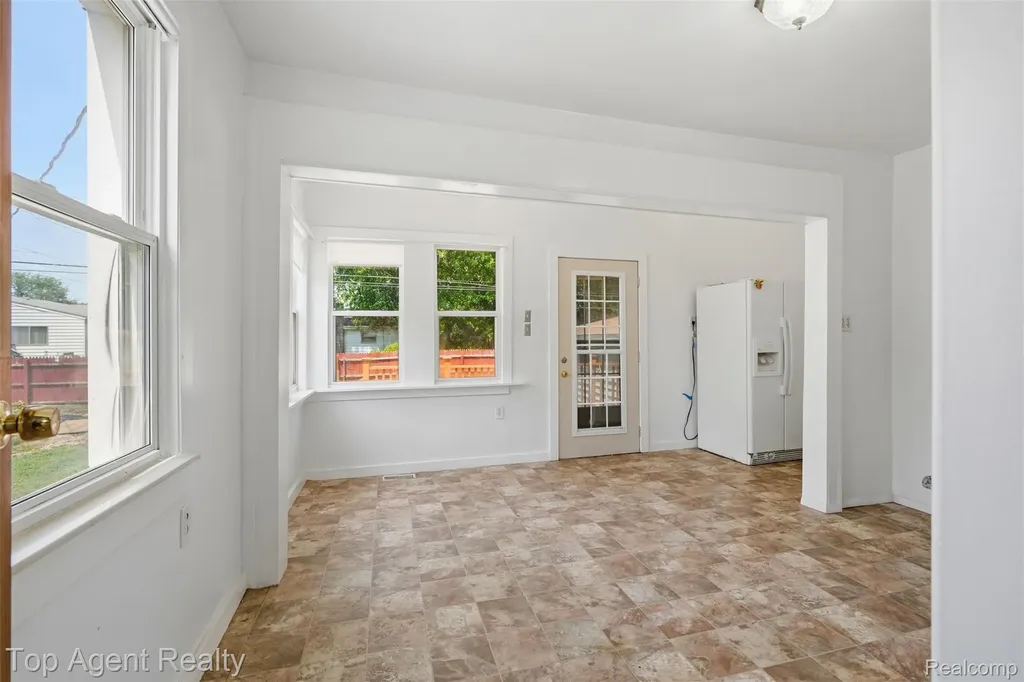 20219 Nicke Street Clinton Charter Township MI 48035