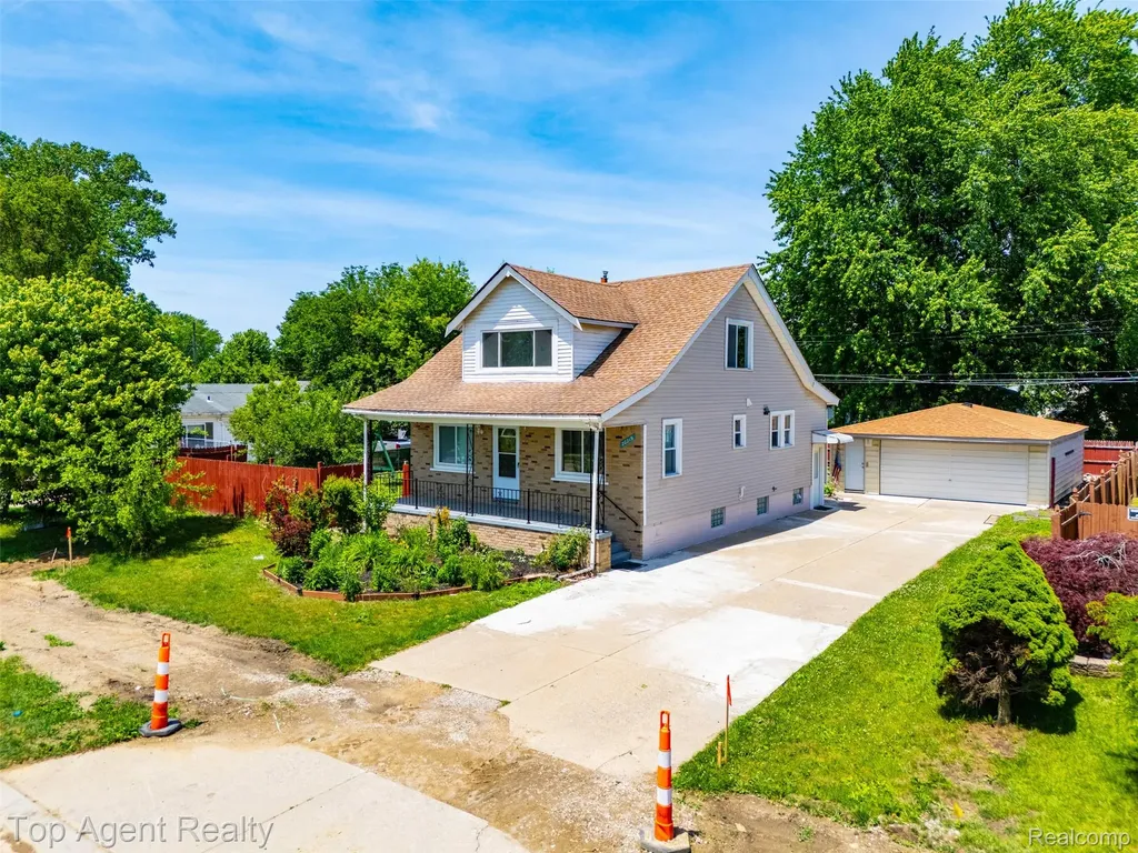 20219 Nicke Street Clinton Charter Township MI 48035