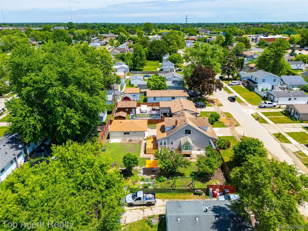 20219 Nicke Street Clinton Charter Township MI 48035