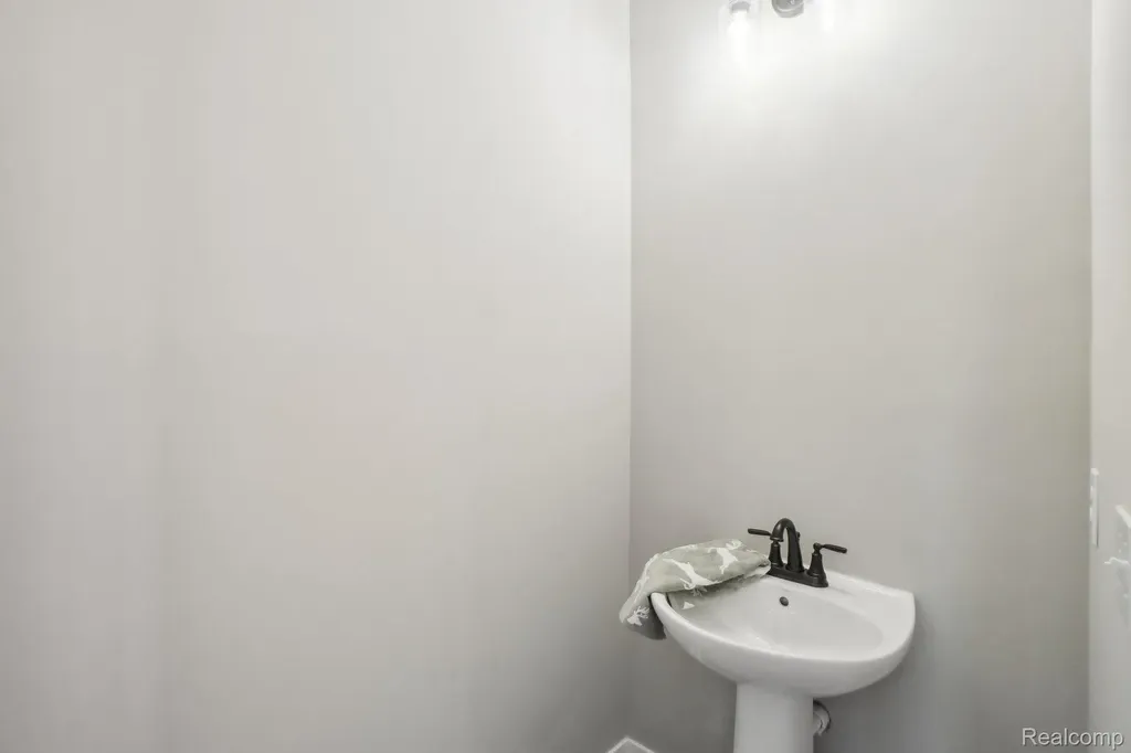 677 Round Rock Drive Marion Township MI 48843
