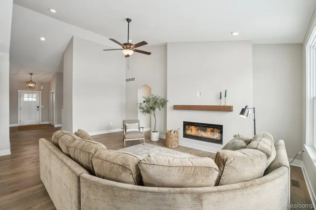 677 Round Rock Drive Marion Township MI 48843