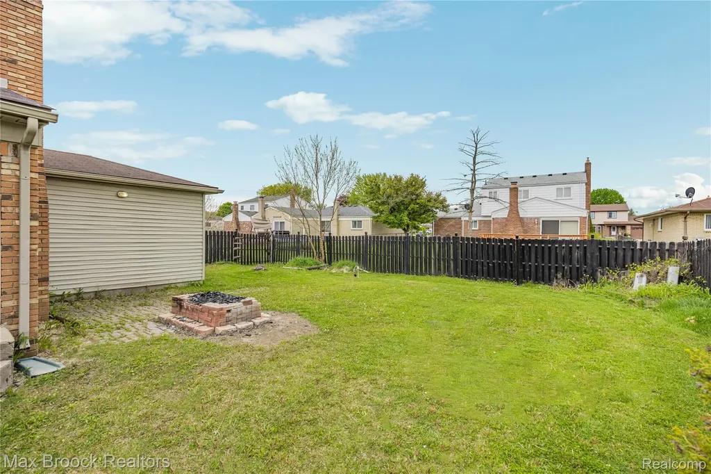 38327 Sleigh Drive Sterling Heights City MI 48310