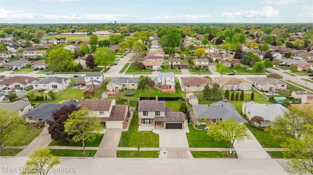 38327 Sleigh Drive Sterling Heights City MI 48310
