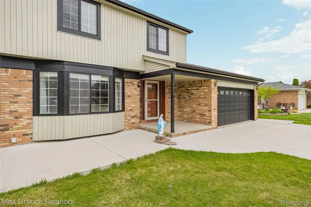 38327 Sleigh Drive Sterling Heights City MI 48310