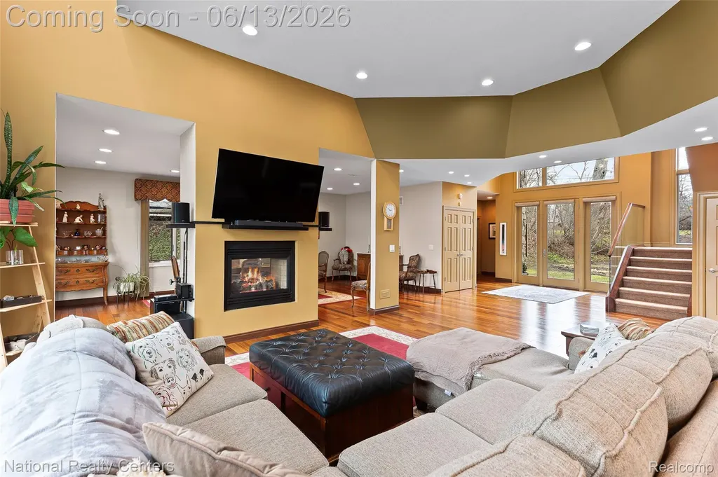 1100 Clearwater Boulevard White Lake Charter Township MI 48386