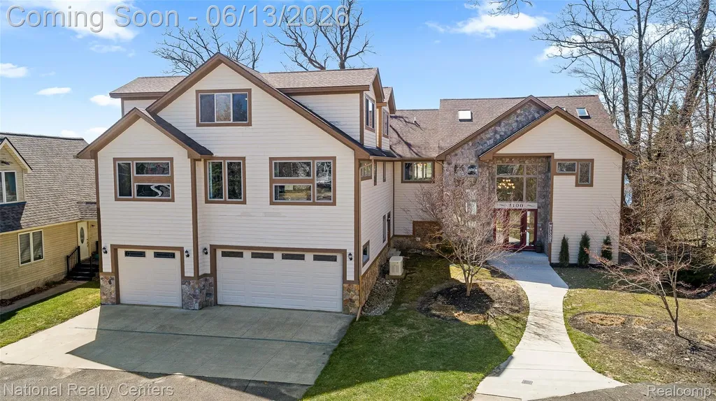 1100 Clearwater Boulevard White Lake Charter Township MI 48386
