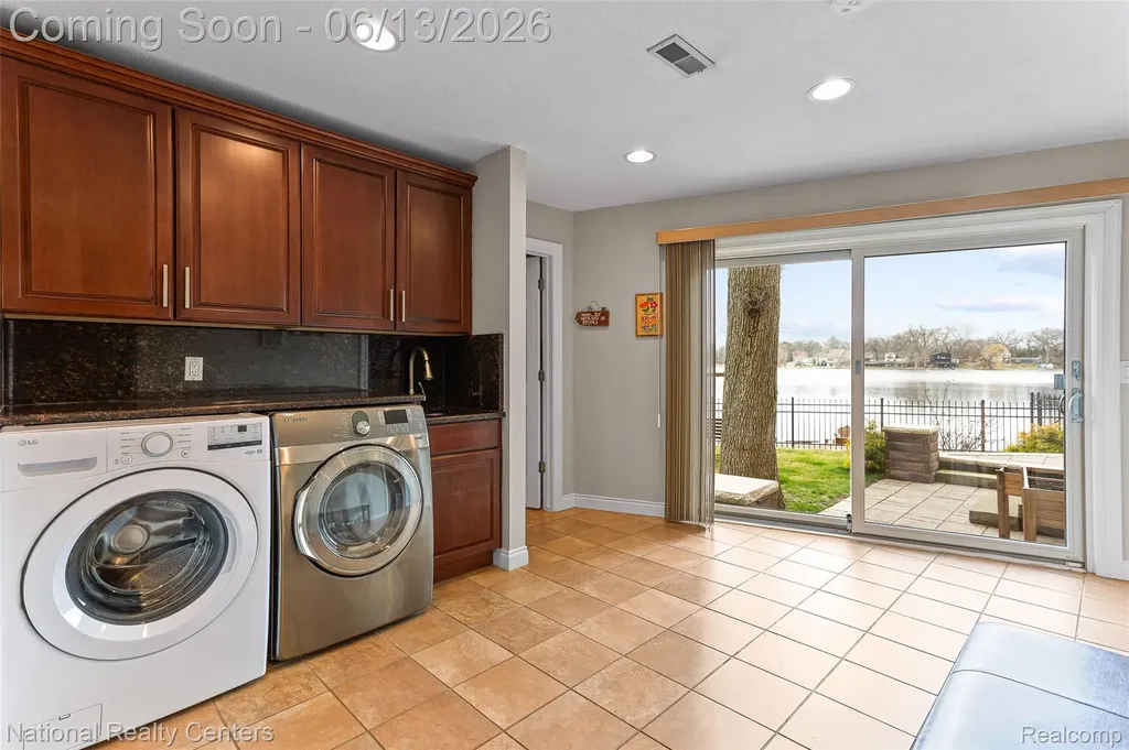 1100 Clearwater Boulevard White Lake Charter Township MI 48386