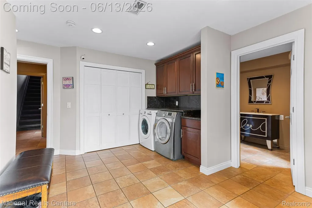 1100 Clearwater Boulevard White Lake Charter Township MI 48386