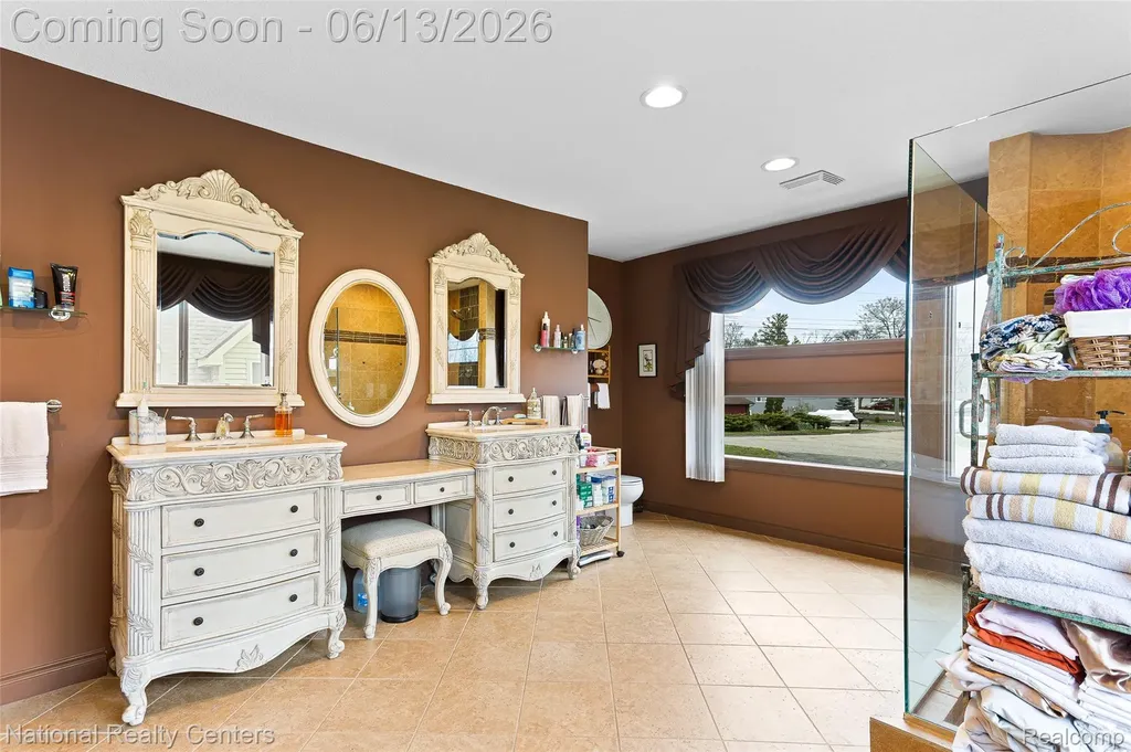 1100 Clearwater Boulevard White Lake Charter Township MI 48386