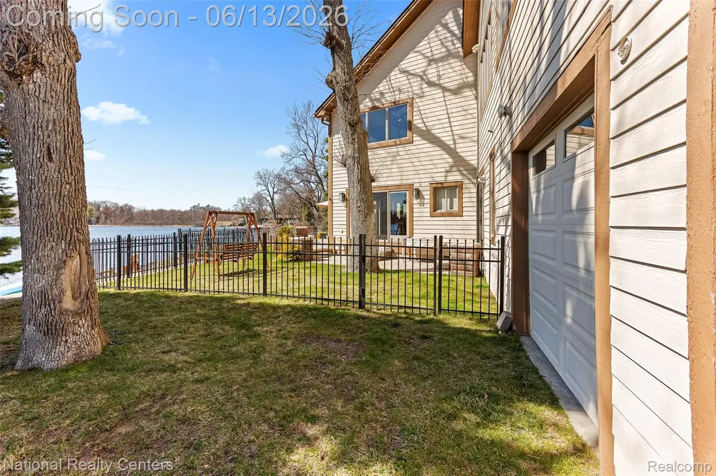 1100 Clearwater Boulevard White Lake Charter Township MI 48386