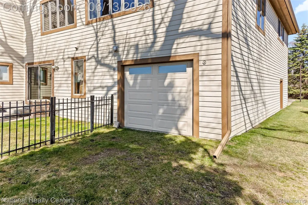 1100 Clearwater Boulevard White Lake Charter Township MI 48386