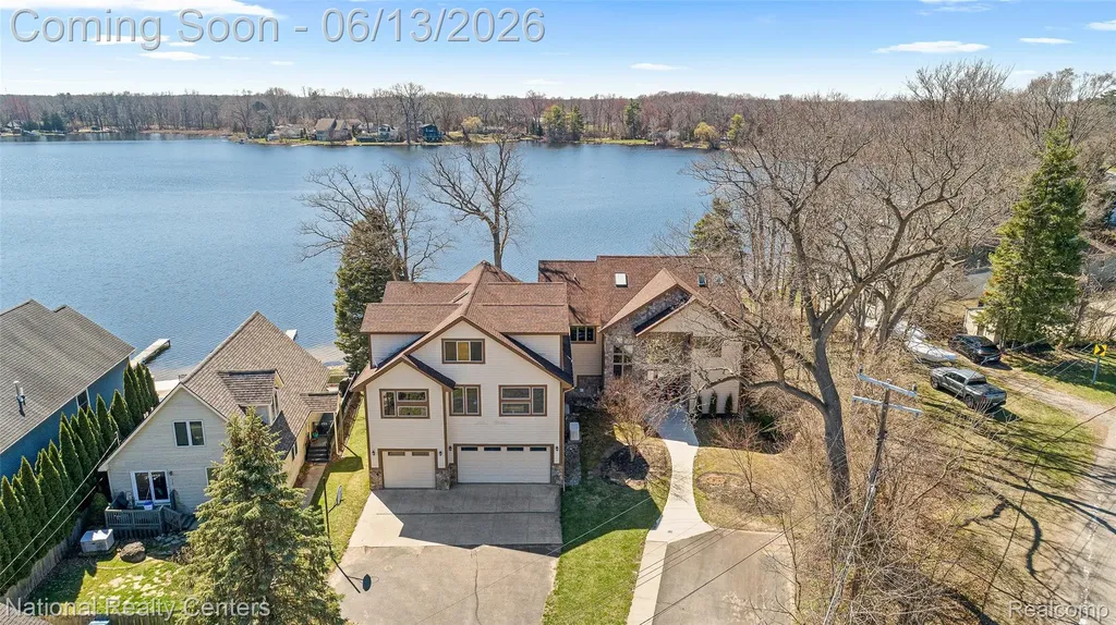 1100 Clearwater Boulevard White Lake Charter Township MI 48386