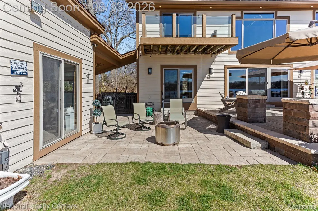 1100 Clearwater Boulevard White Lake Charter Township MI 48386
