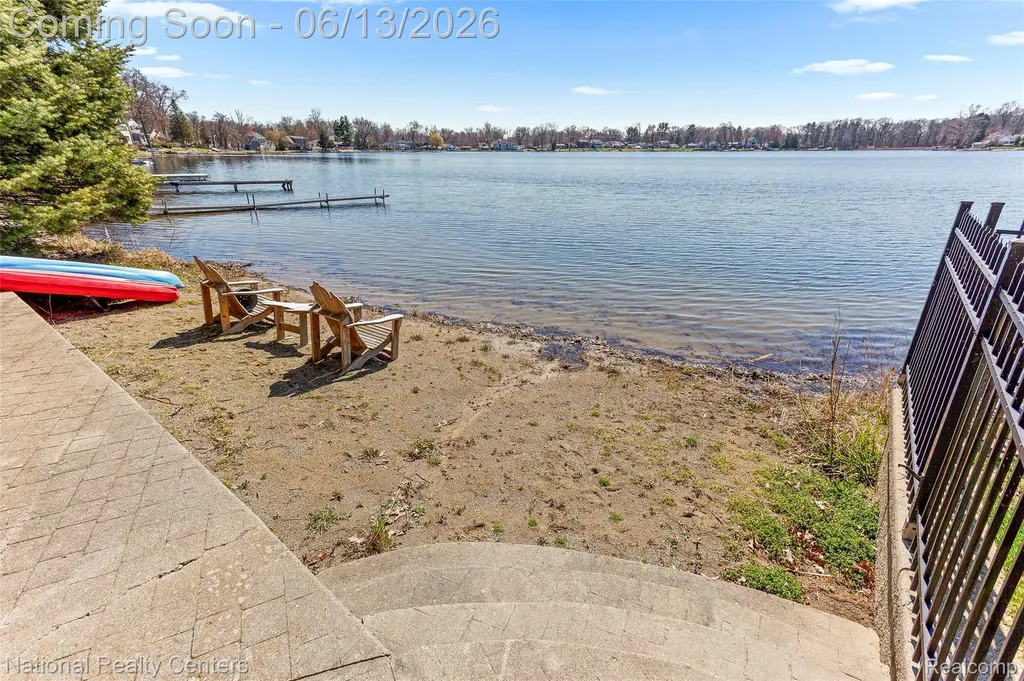 1100 Clearwater Boulevard White Lake Charter Township MI 48386