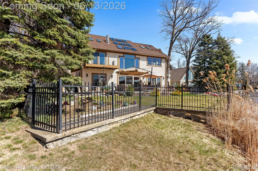 1100 Clearwater Boulevard White Lake Charter Township MI 48386