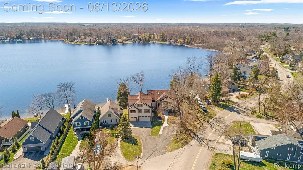 1100 Clearwater Boulevard White Lake Charter Township MI 48386