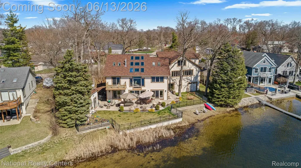 1100 Clearwater Boulevard White Lake Charter Township MI 48386