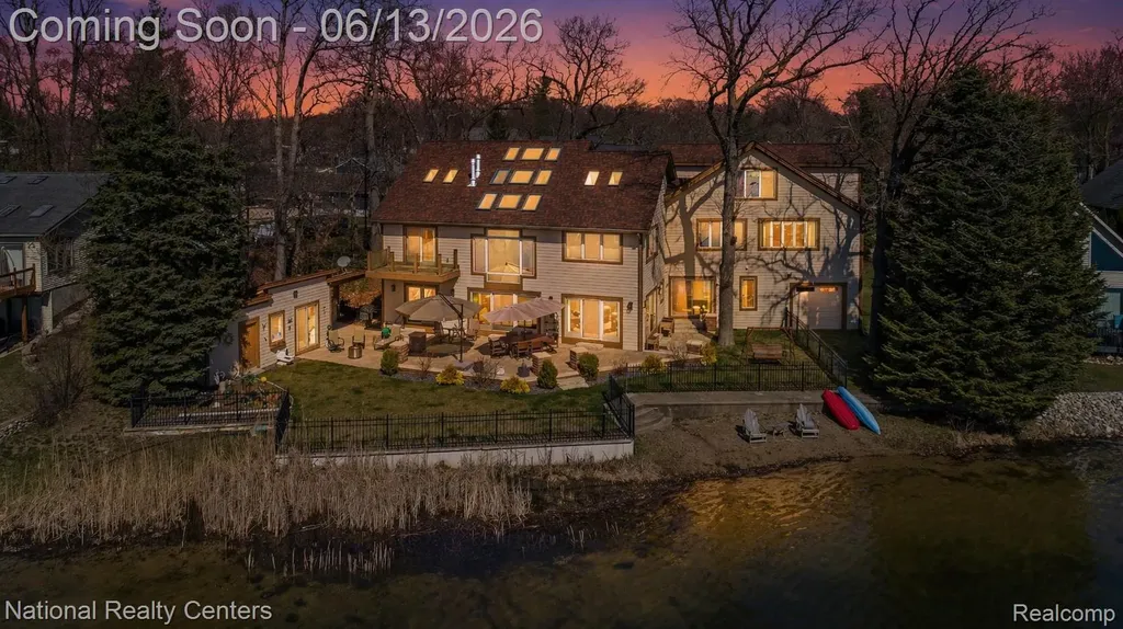 1100 Clearwater Boulevard White Lake Charter Township MI 48386