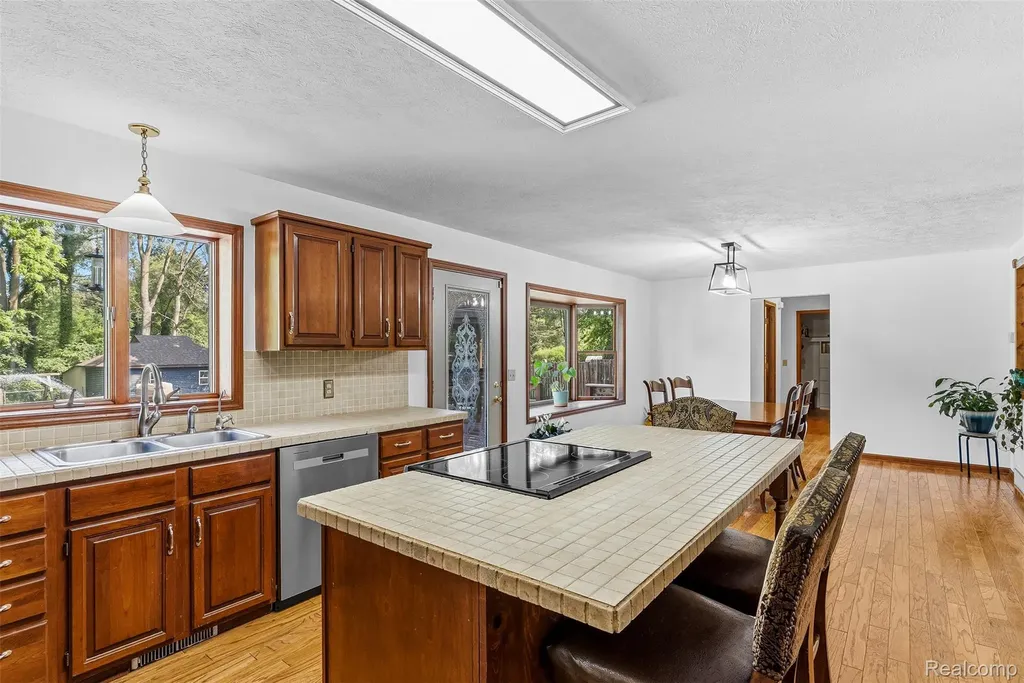 6699 E Lansing Road Vernon Village MI 48429