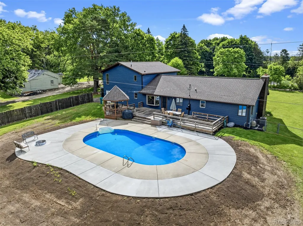 6699 E Lansing Road Vernon Village MI 48429