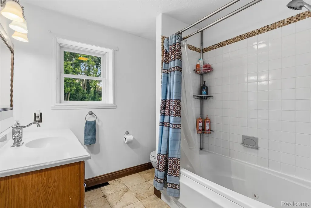 6699 E Lansing Road Vernon Village MI 48429