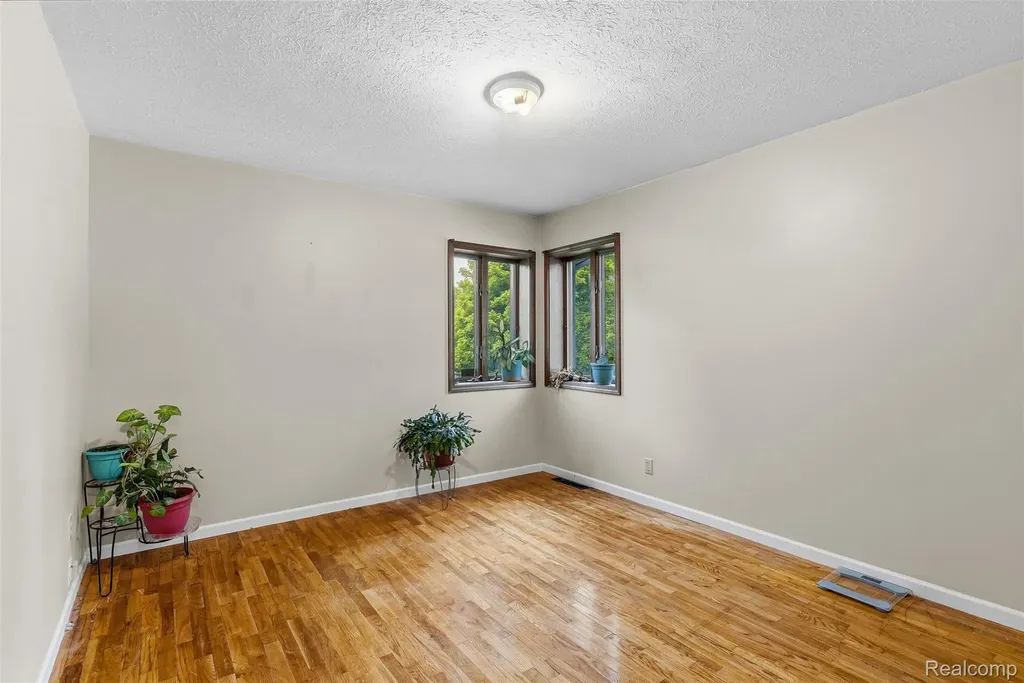 6699 E Lansing Road Vernon Village MI 48429