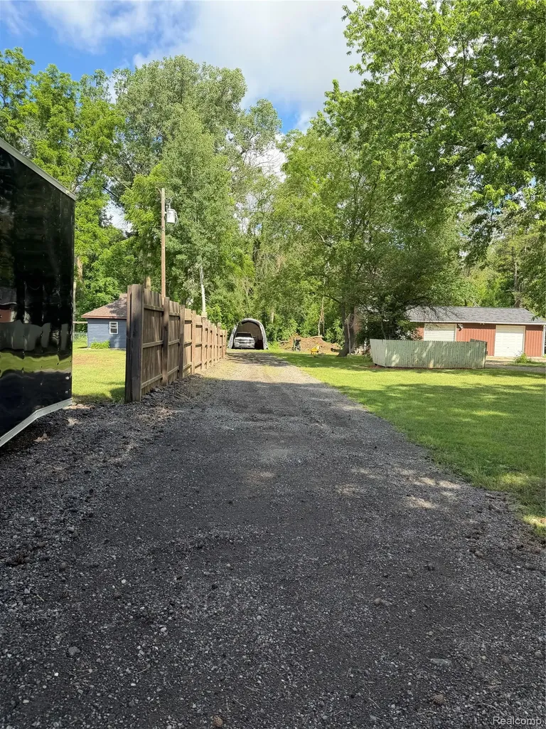 6699 E Lansing Road Vernon Village MI 48429