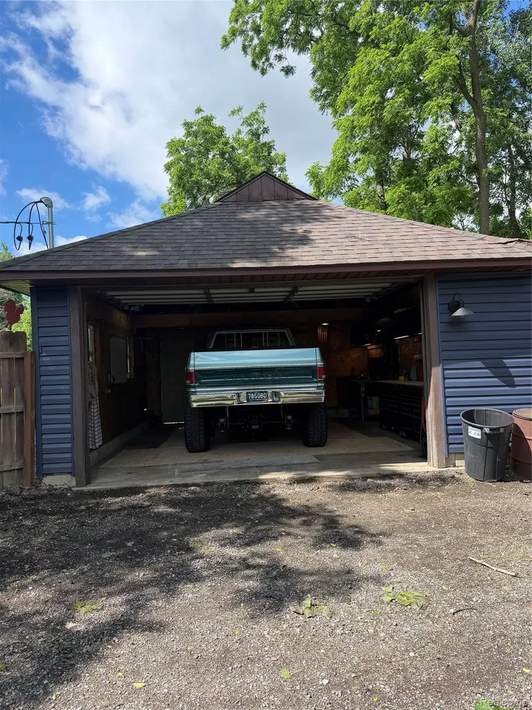 6699 E Lansing Road Vernon Village MI 48429