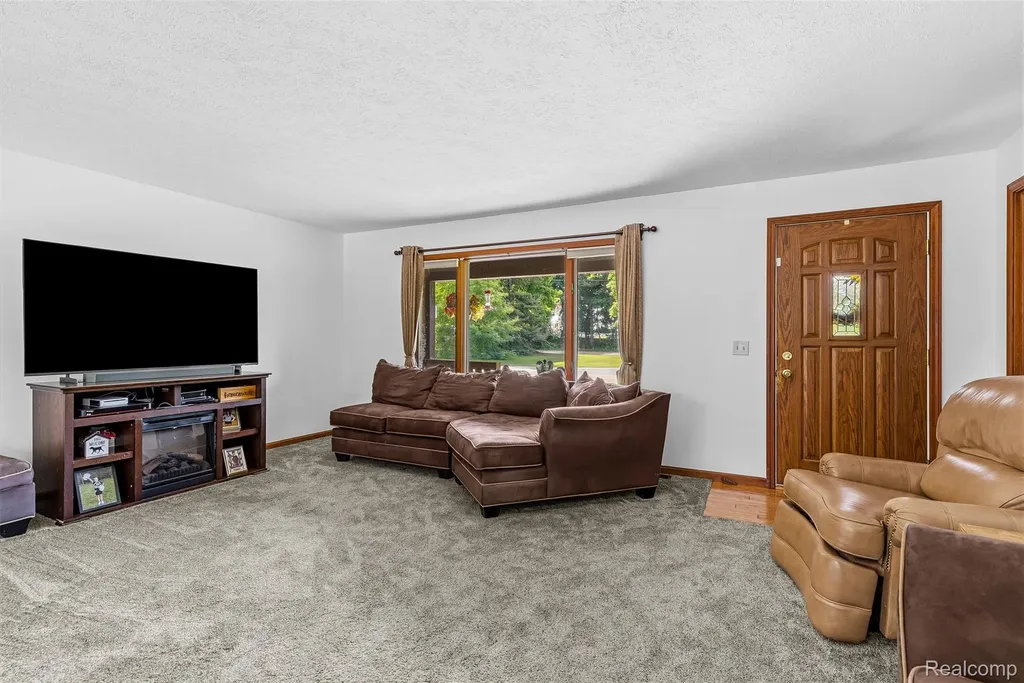 6699 E Lansing Road Vernon Village MI 48429