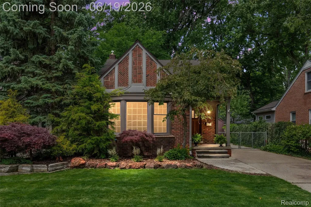 1113 Fernwood Road Royal Oak City MI 48067
