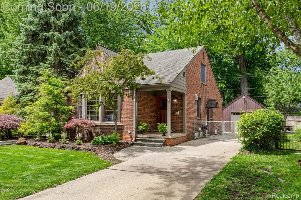 1113 Fernwood Road Royal Oak City MI 48067