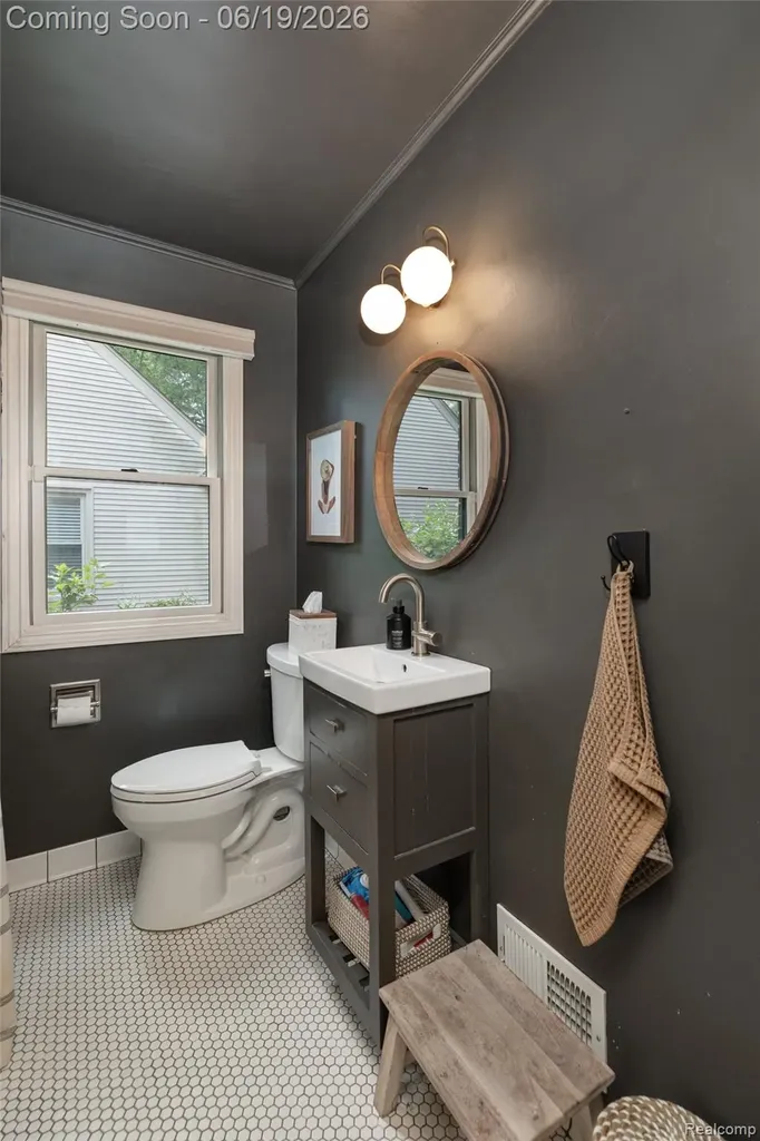 1113 Fernwood Road Royal Oak City MI 48067