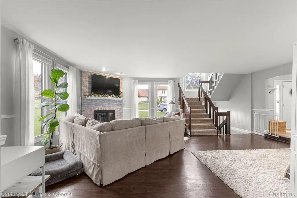 30999 Sudbury Street Farmington Hills City MI 48331