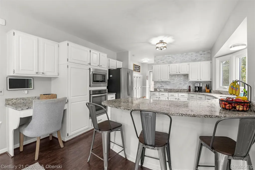 30999 Sudbury Street Farmington Hills City MI 48331