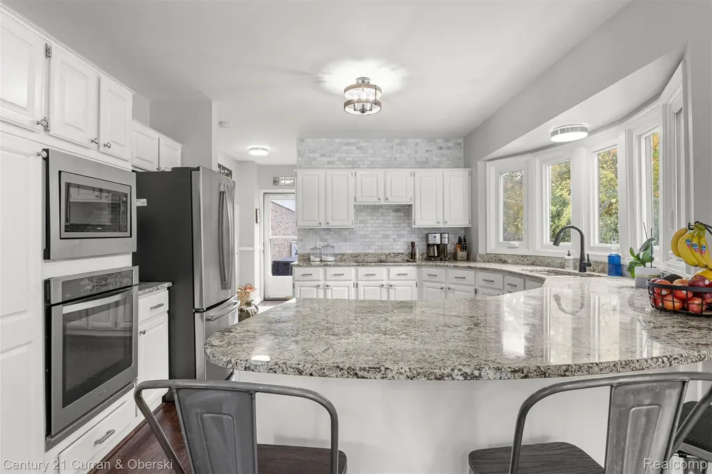 30999 Sudbury Street Farmington Hills City MI 48331