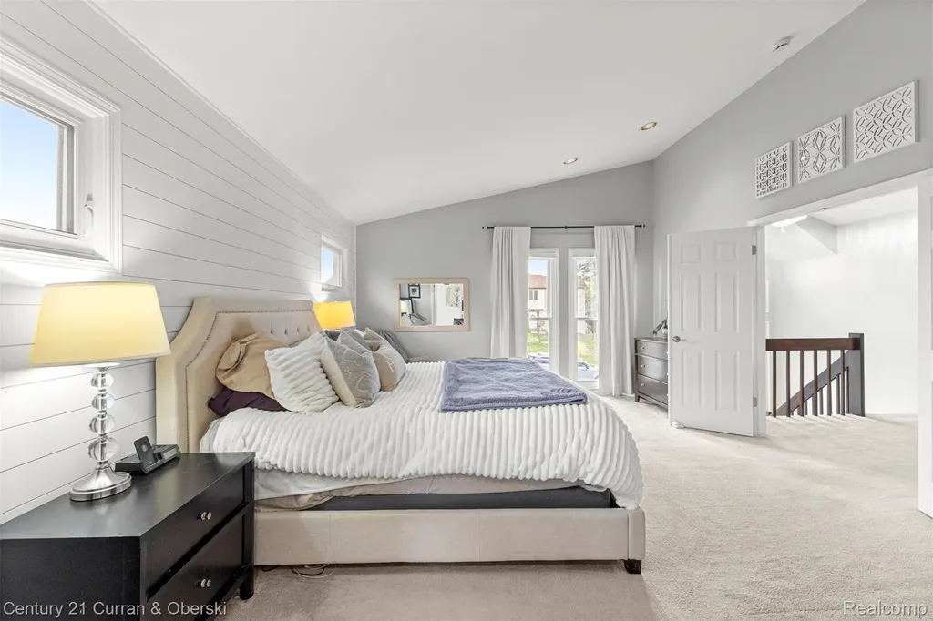 30999 Sudbury Street Farmington Hills City MI 48331