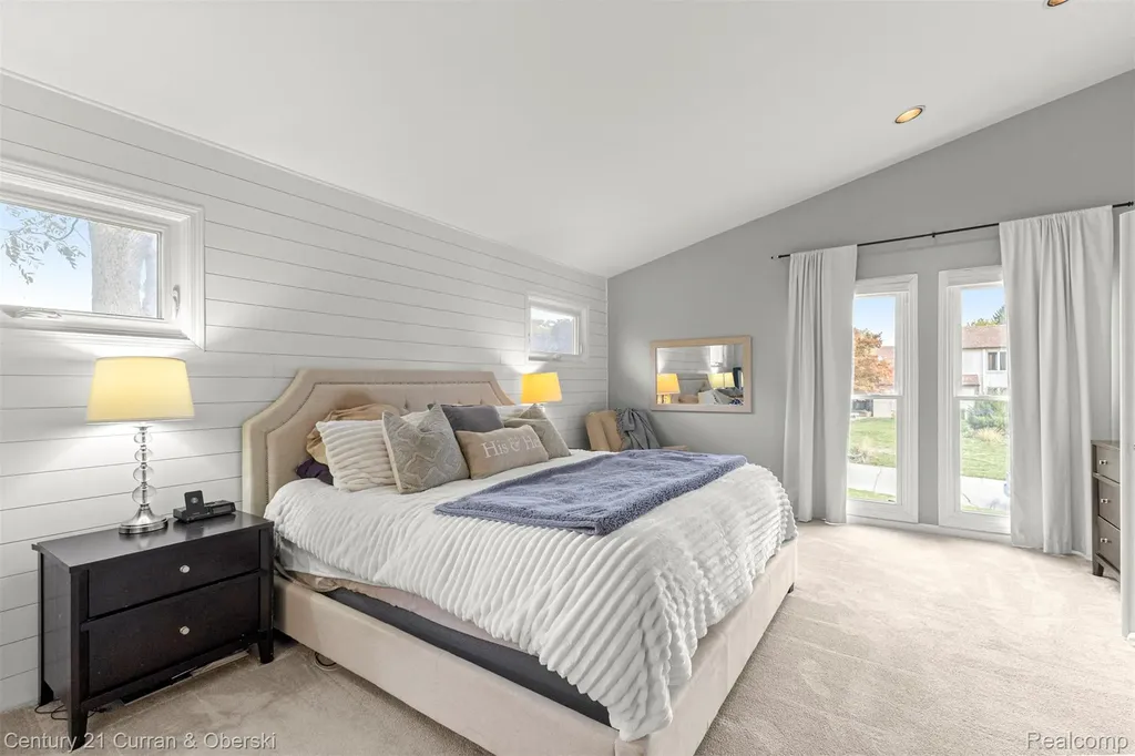 30999 Sudbury Street Farmington Hills City MI 48331