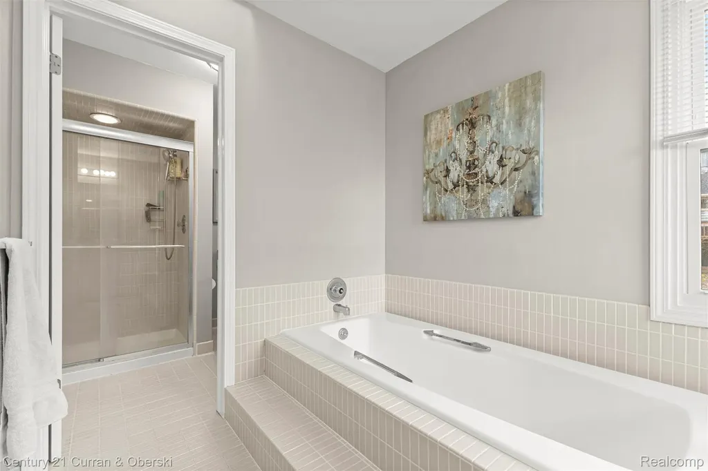 30999 Sudbury Street Farmington Hills City MI 48331