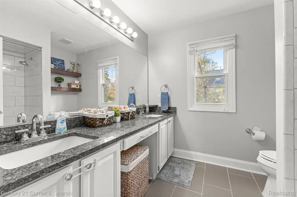 30999 Sudbury Street Farmington Hills City MI 48331