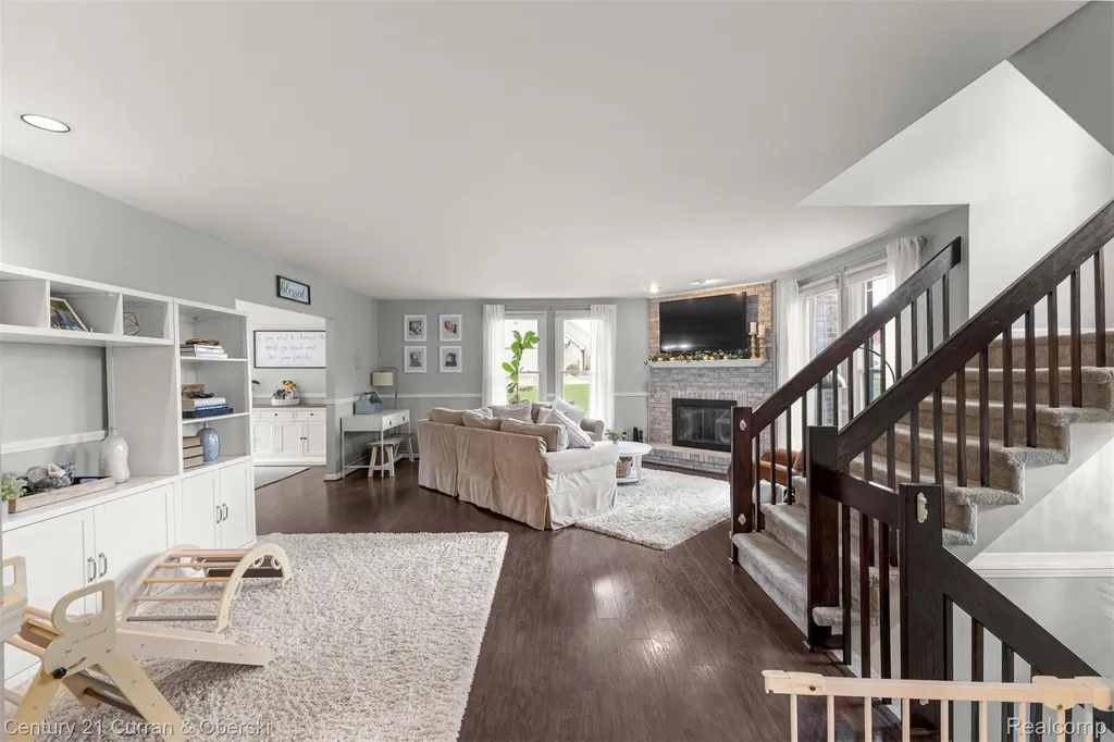 30999 Sudbury Street Farmington Hills City MI 48331