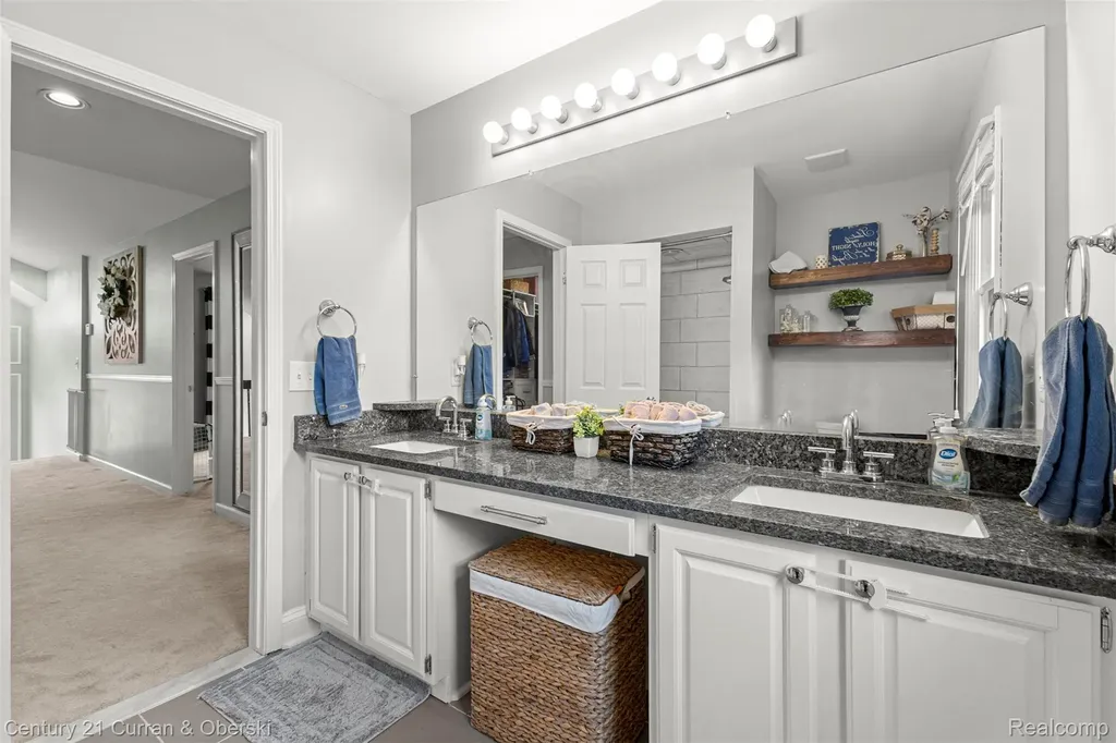 30999 Sudbury Street Farmington Hills City MI 48331