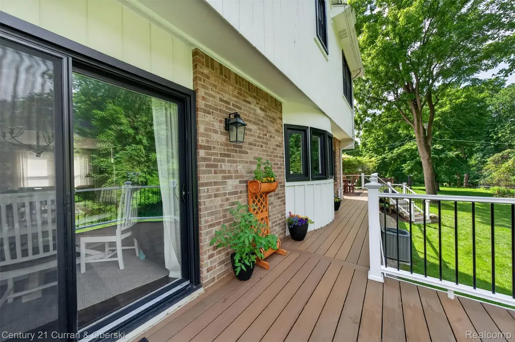 30999 Sudbury Street Farmington Hills City MI 48331