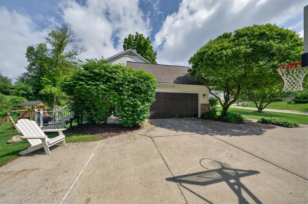 30999 Sudbury Street Farmington Hills City MI 48331