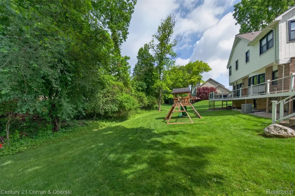 30999 Sudbury Street Farmington Hills City MI 48331