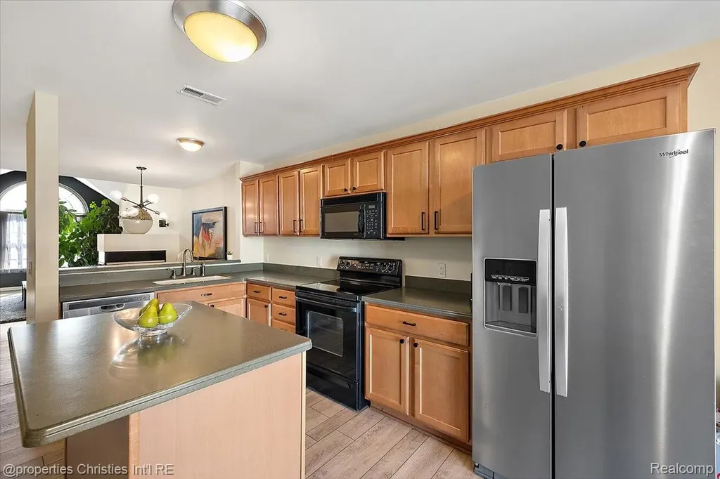 1466 Ashford Court Troy City MI 48084