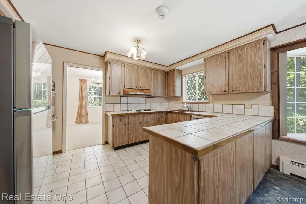 10353 Mcgregor Road Hamburg Township MI 48169