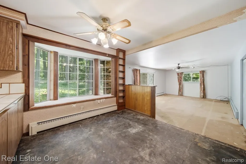 10353 Mcgregor Road Hamburg Township MI 48169