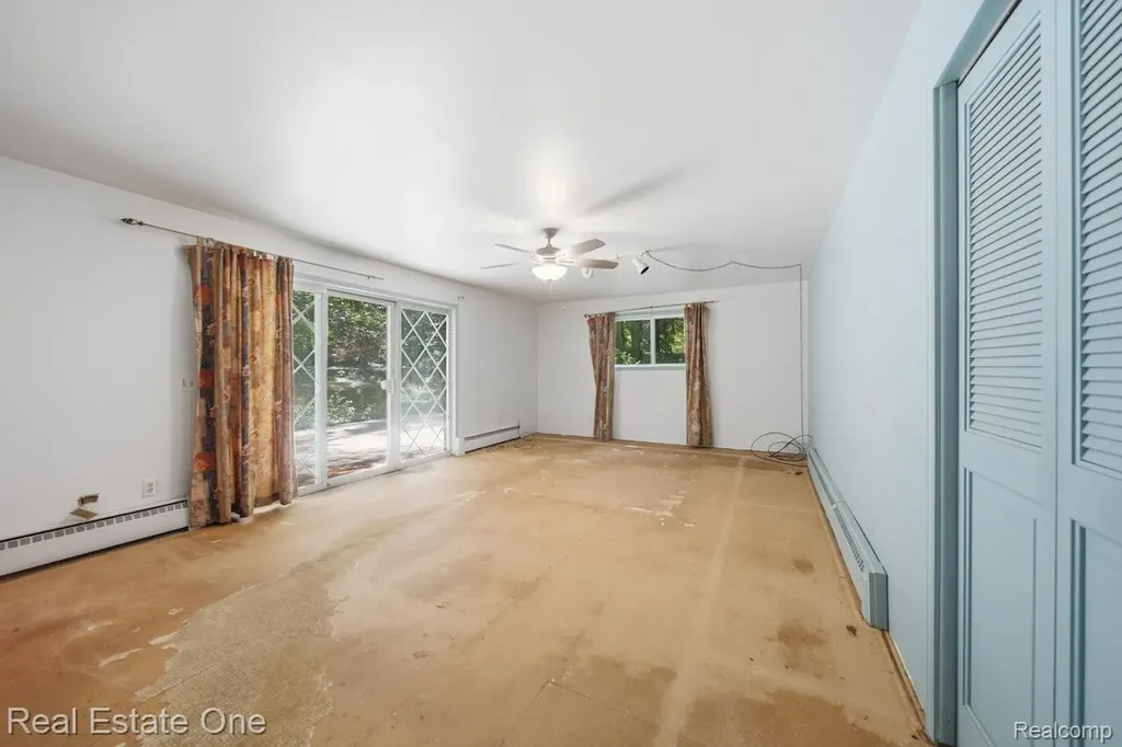 10353 Mcgregor Road Hamburg Township MI 48169